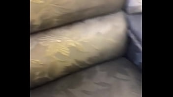 Istri Nakal Menghisap Kontol