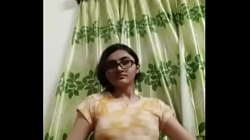 Desi Montok Yang Bikin Nafsu Membara