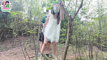สาวไทยโดนเลียหีในป่า ก่อนโดนเย็ดครางลั่นป่า