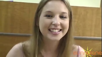 Sunny Lane Si Blonde Hot Menyundul Di Ruang Rawat Inap!