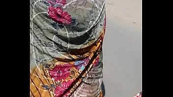 Paha Dan Pantat Seksi Yang Bergoyang Dalam Balutan Saree