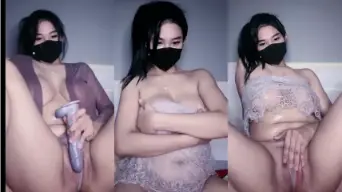 Safira Yang Taat, Tubuhnya Diminyaki Dan Lubangnya Dikobel Meki