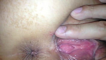 Vagina Tionghoa Diperbesar Hingga Detail Terdalam