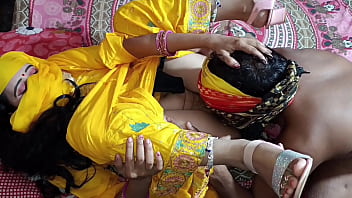 गर्म देशी भाभी की चुदाई की गंदी और सेक्सी बातें हिंदी ऑडियो में