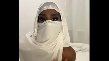 Selamat Ramadan, Aku Putuskan Untuk Mulai Berhijab Tapi Cuma Pas Bulan Puasa Aja, Biar Lebih Seksi Dan Menggoda. #ramadan #hijab