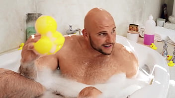 Satu Kamar Mandi Penuh Sensasi / Brazzers Penuh Di Https://zzfull.com/bathroom
