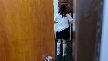 Bocah Tiri Nakal Manfaatkan Keluguanku Saat Kami Berdua Di Rumah