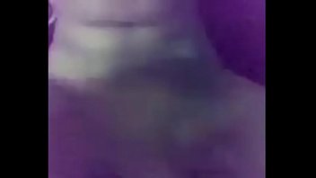 Gadis Desi Menggoda Pacarnya Dengan Memamerkan Tubuhnya Yang Menggairahkan