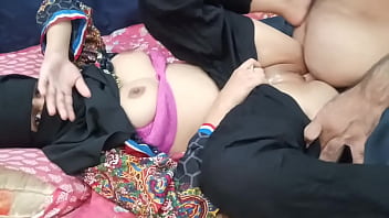 Gadis Berjilbab Dihajar Ganas Oleh Guru Lesnya