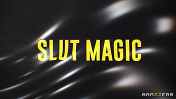 Sihir Jalang: Adegan Panas Brazzers Yang Bikin Napsu Meledak