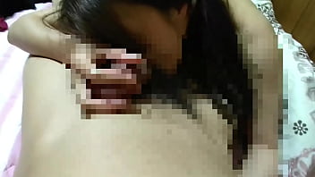 Tangan Lembut Ibu Rumah Tangga Paruh Baya Yang Menggairahkan, Menghisap Dengan Penuh Gairah Dan Memuaskan Dengan Pancaran Sperma Di Dalam Mulut