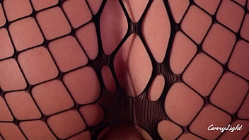 Adik Tiriku Mengintip Kakak Tiriku Lagi Sange Lalu Kutolong Dia Keluar Dengan Terapi Keluarga Panas Pakai Fishnet Seksi