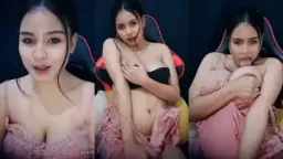 Gadis Cantik Kigkin Marcha Meremas Payudaranya Sambil Mendesah Mesra