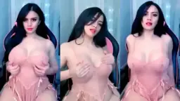 Gaun Dalam Alondra Lingerie Tembus Pandang Yang Mengekspos Payudara Besar Menggoda