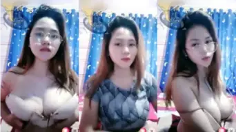 Kakak Toge Mainin Payudara Besar Di Live Streaming
