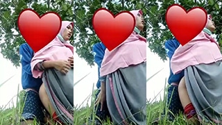 Ukhti Mesum Di Kebun Jerit Kesakitan Tapi Nikmat