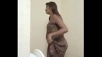 Gadis Seksi Desi Yang Menggoda
