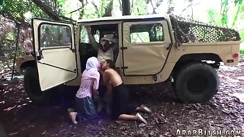 Penari Telanjang Arab, Rumah Kedua Yang Menggoda Di Tempat Asing
