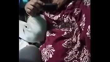 Tiga Serangkai Desi Dengan Suami Yang Rela Ditiduri Lelaki Lain