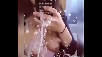 Susu Montok Tante Desi Menggoda