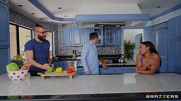 Gairah Membara Di Caliente / Brazzers – Trailer Lengkap Yang Bikin Ngaceng