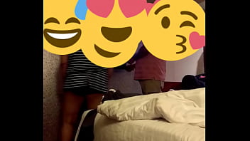 Istri Desi Menggoda Tukang Kabel Dengan Godaan Panas
