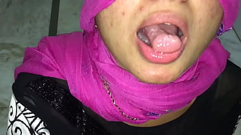 Tetesan Sperma Di Mulut Bhabhi Gujarat Yang Doyan Telan Cairan Pejantan India