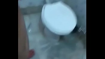 Goyang Tante Di Kamar Mandi Dengan Suara Mesum Hindi Yang Menggoda