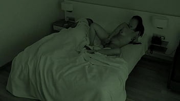 Istri Nakal Merangsang Diri Sambil Nonton Film Panas Di Samping Suami Yang Tidur. Hampir Ketahuan!