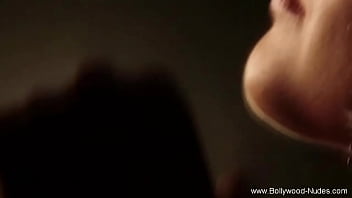 Penari Milf India Menggoda Dengan Gerakan Yang Menggairahkan