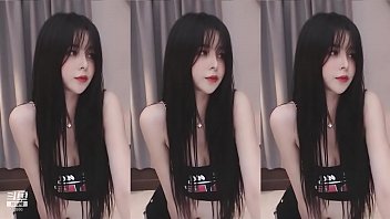 Vũ điệu Quyến Rũ Của Cô Gái Trung Hoa Với Thân Hình Nóng Bỏng
