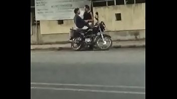 Gadis India Navsari Kaliawadi Tampil Seksi Di Jalanan