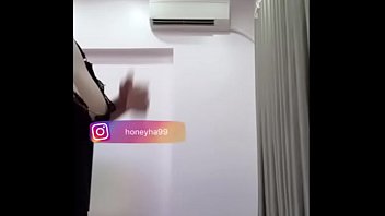 Pertunjukan Hot Cam Model Vietnam Di Bigo Live