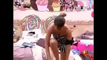 Model India Yang Menggoda Dan Penuh Gairah