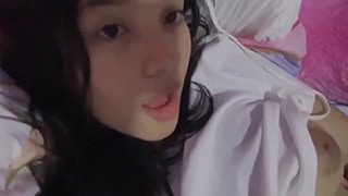 Gadis Liar Menggoda Dengan Ekspresi Yang Bikin Bergairah