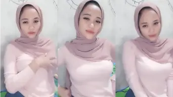 Ukhti Mango Suka Olesin Vaseline Biar Mulus Dan Basah