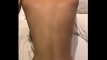 Goyang Pantat Besar Pacar Tionghoaku, Yuk Tukar Video Panas Lewat Chat Pribadi