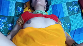 रक्षाबंधन के मौके पर सौतेली बहन ने भाई को राखी बांधकर गिफ्ट में अपने यौन आनंद का उपहार दिया