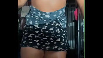 Gabi Menggoda Di Live Dengan Rayuan Sensualnya