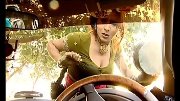 Bhabhi Desa India Mandi Mobil Basah Kuyup…{ade