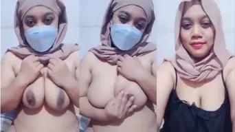 Ameena Berhijab Bugil Meremas Payudara Montok