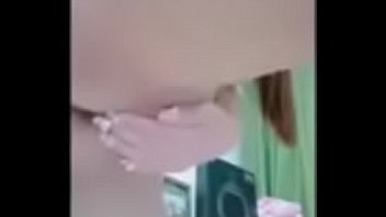 ไลฟ์สดโชว์หีสุดฟินของน้องทอฝัน น่าลงมากอยากเย็ดให้สะใจ