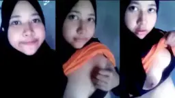 Gadis Berjilbab Pamer Payudara Besar