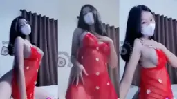 Host Cantik Menggoyang Mango Dengan Goyangan Binal Di Live Sex