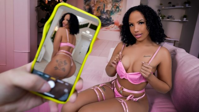 Kakak Tiri Ebony Manis Menggila, Lebih Hebat Dari Mantan