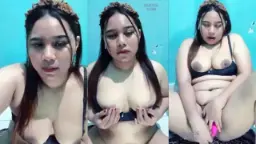 Velicia Yang Hot Lagi Asyik Mainin Uting Dan Omeknya Yang Menggoda