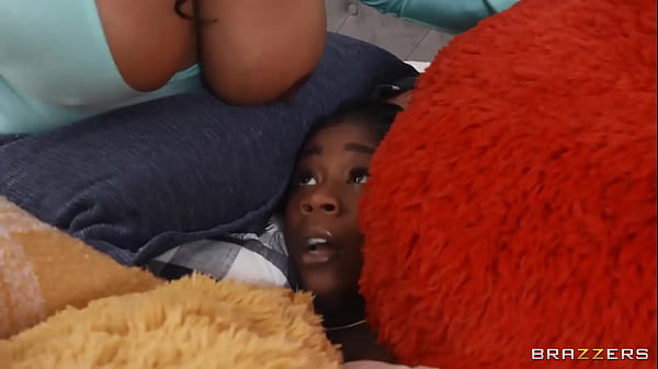 Gadis Gemar Menggesek Bantal Suka Berdua Dengan Pasangan / Brazzers / Unduh Lengkap Di Https://zzfull.com/haz