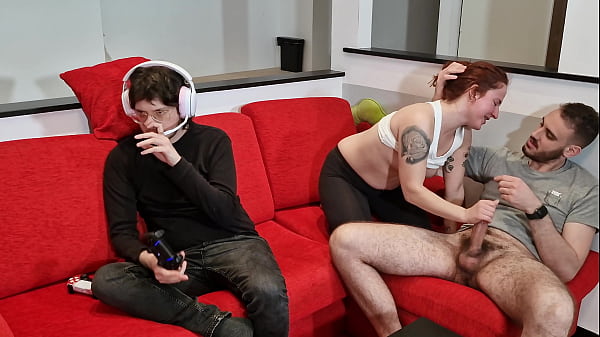Adik Tiri Digituin Teman Kandung Kakaknya, Sementara Kakak Tiri Asyik Main Game (muncrat Di Menit 10.35) – Subtitle Inggris – Undress Saga Episode 03