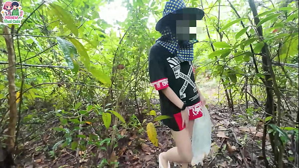 สาวไทยใจกล้าโชว์หีเปลือยริมถนนทุ่งนาสุดเร่าร้อน