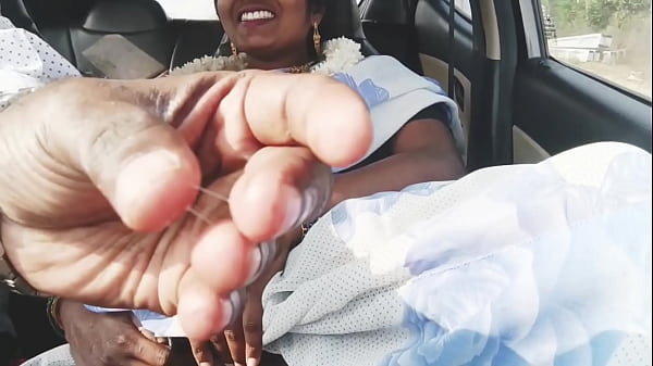 Desi Mobil Panas, Bhabi Genit Dan Adik Ipar Gairah Bercinta Di Dalam Mobil, Bisik-bisik Mesra Bahasa Telugu.